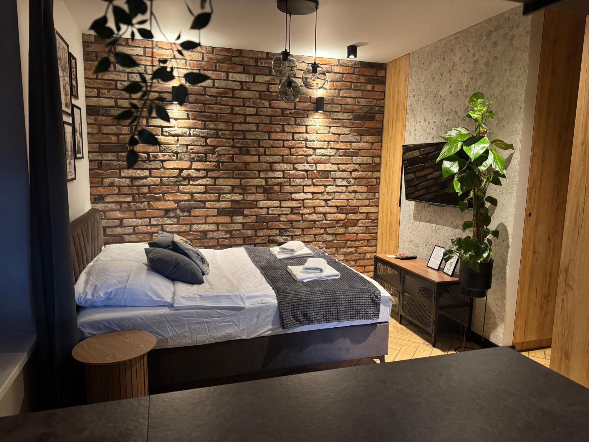Apartamenty Szary Wilk - Klimatyczne Apartamenty Typu Studio Dla 2 Osob - Blisko Centrum -Bezplatny Parking — Zdjęcia 1